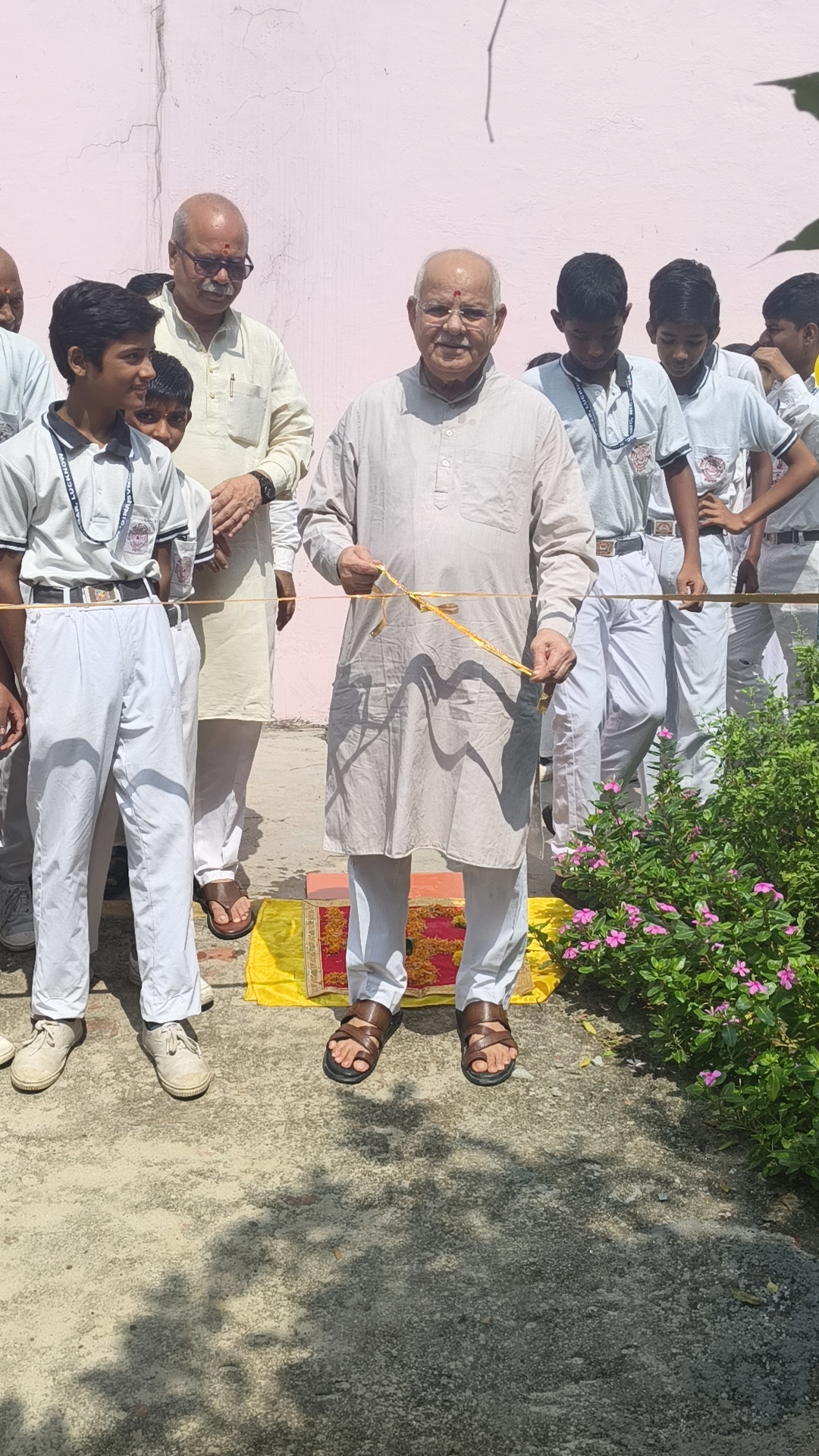 सरस्वती विद्या मंदिर में आधुनिक जिम का उद्घाटन